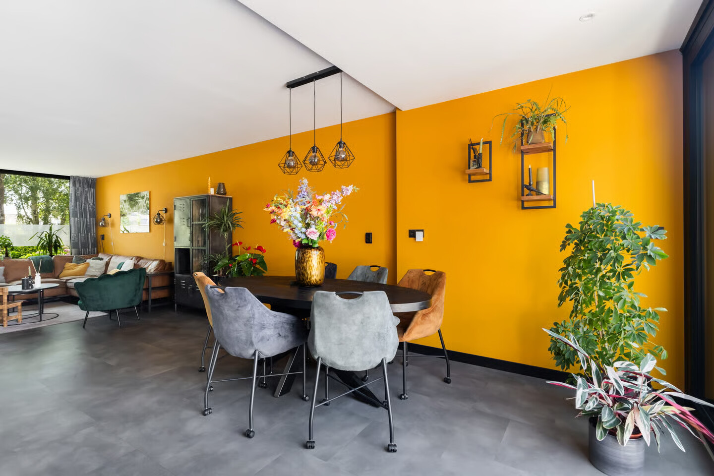 Tussenwoning te koop: Patrijsstraat 43, Strijen
