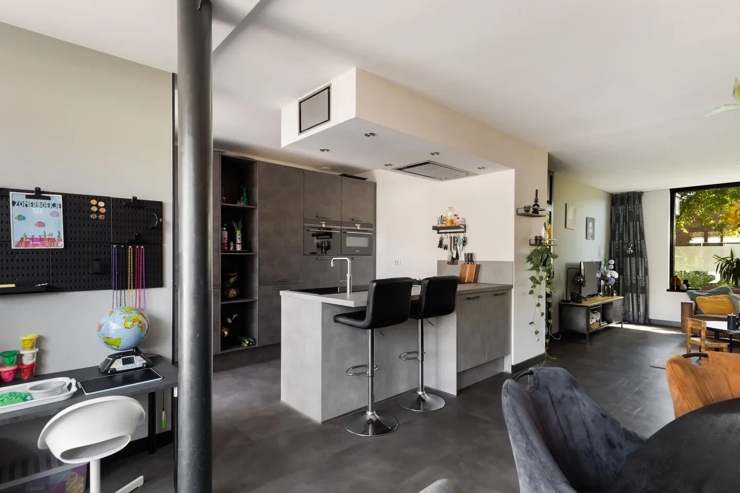 Tussenwoning te koop: Patrijsstraat 43, Strijen