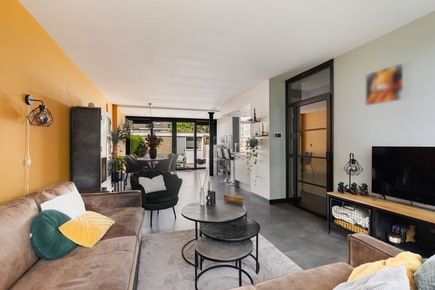 Tussenwoning te koop: Patrijsstraat 43, Strijen