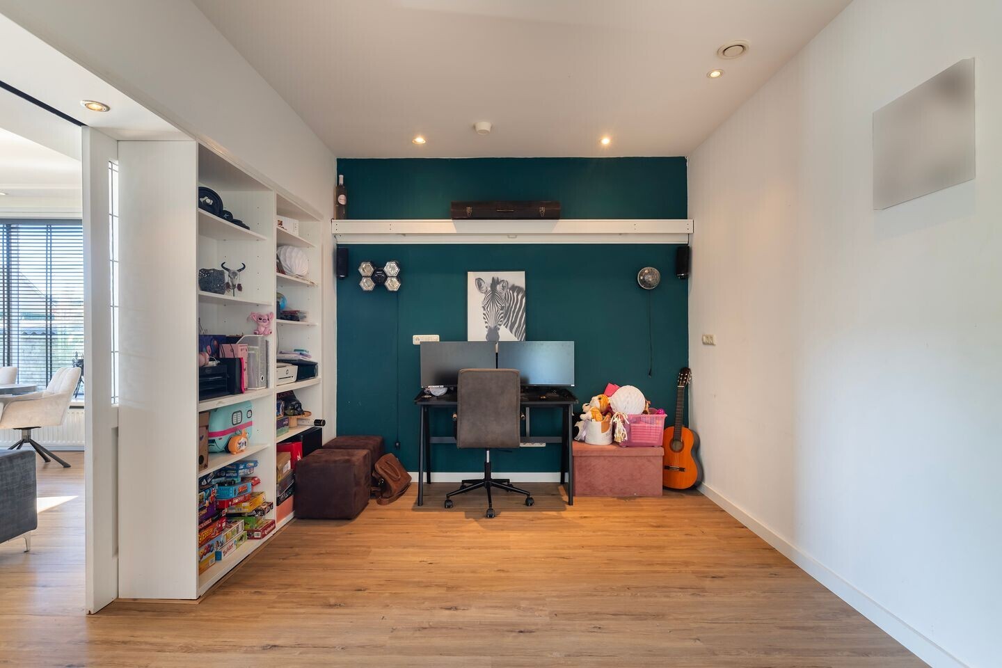 Twee-onder-één-kap te koop: Schouteneinde 12, Puttershoek