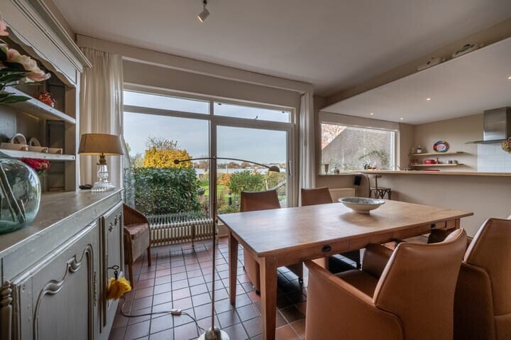 Tussenwoning te koop: Dorpsstraat 92, Maasdam
