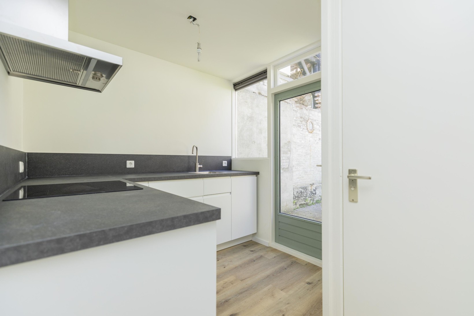 Tussenwoning te koop: Hoge Nieuwstraat 21, Dordrecht