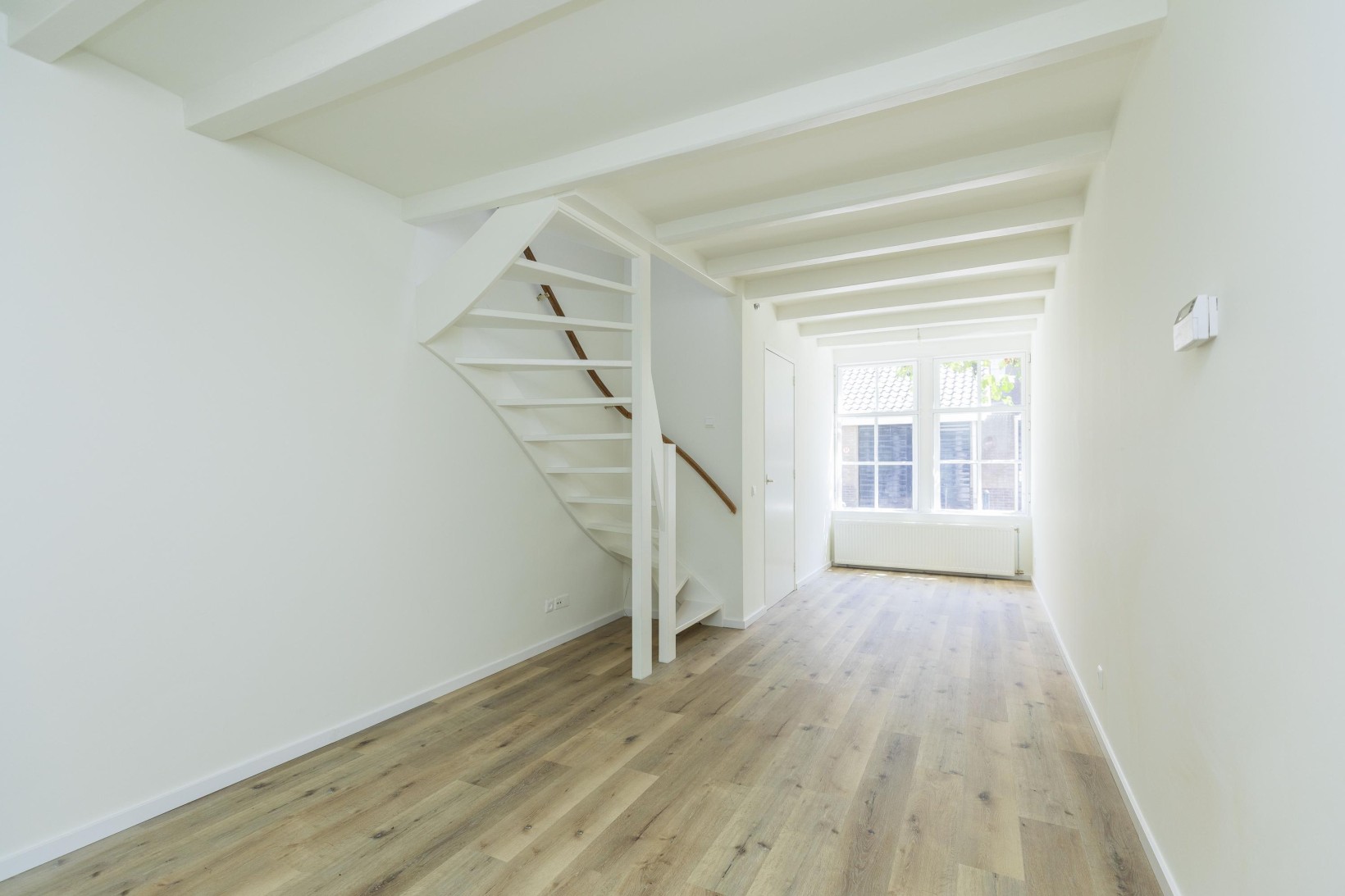 Tussenwoning te koop: Hoge Nieuwstraat 21, Dordrecht