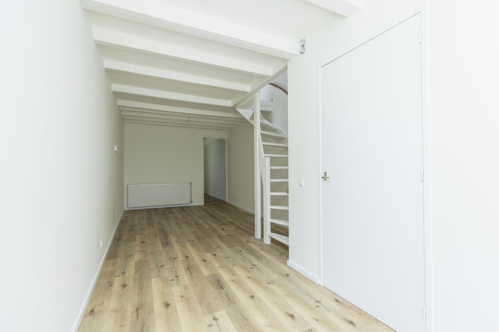 Tussenwoning te koop: Hoge Nieuwstraat 21, Dordrecht