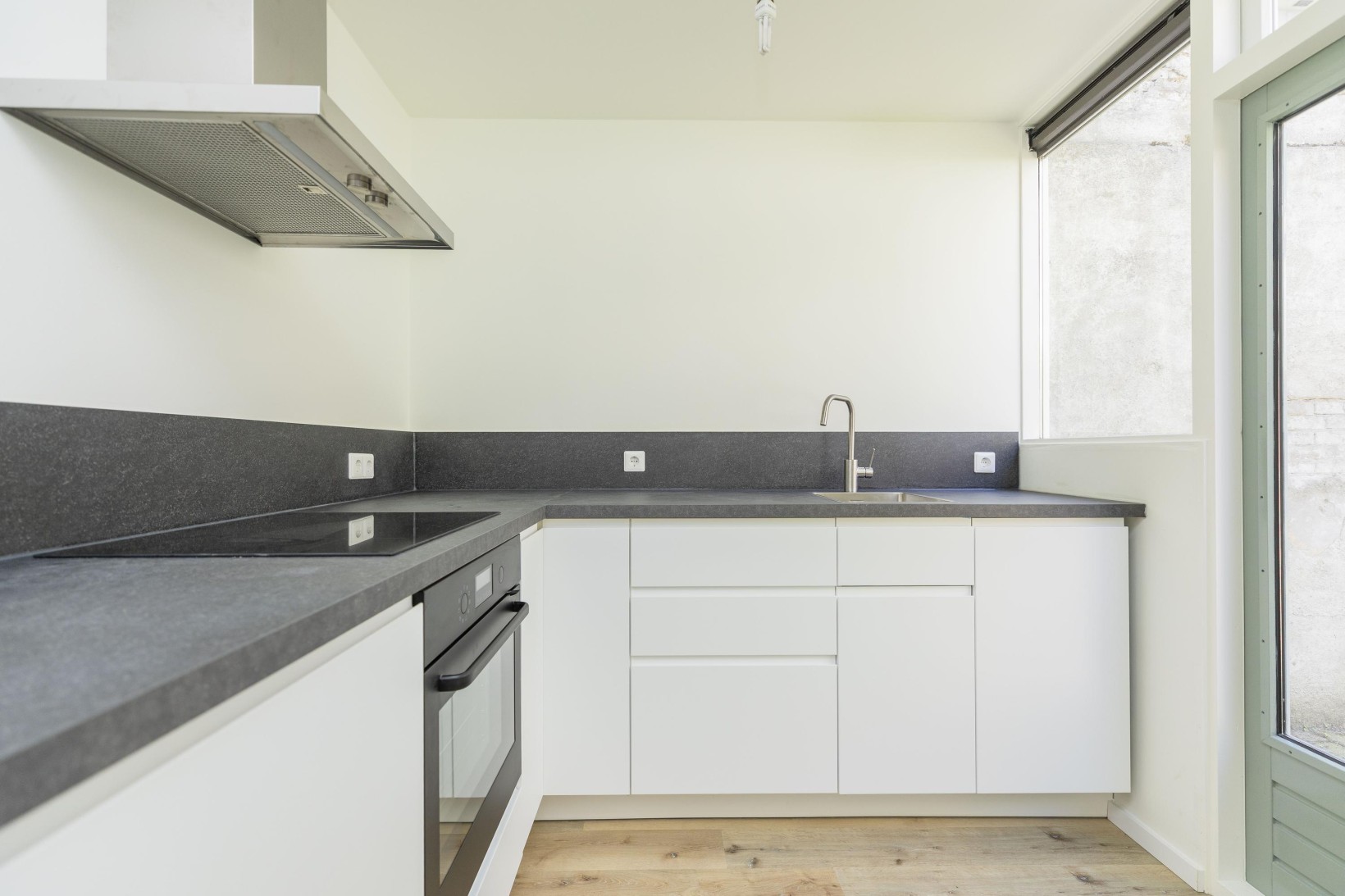 Tussenwoning te koop: Hoge Nieuwstraat 21, Dordrecht