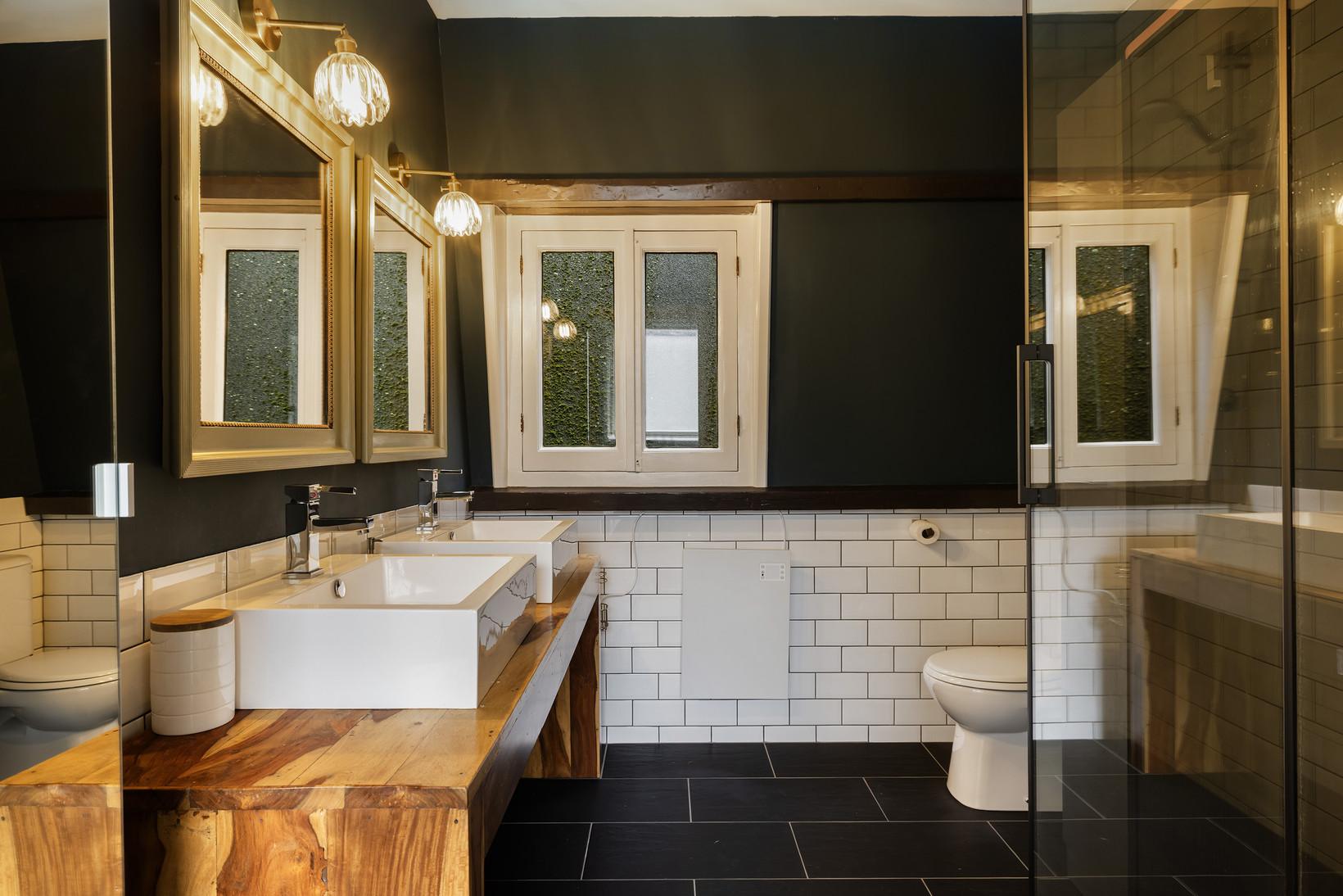 Tussenwoning te koop: Blekersdijk 11, Dordrecht