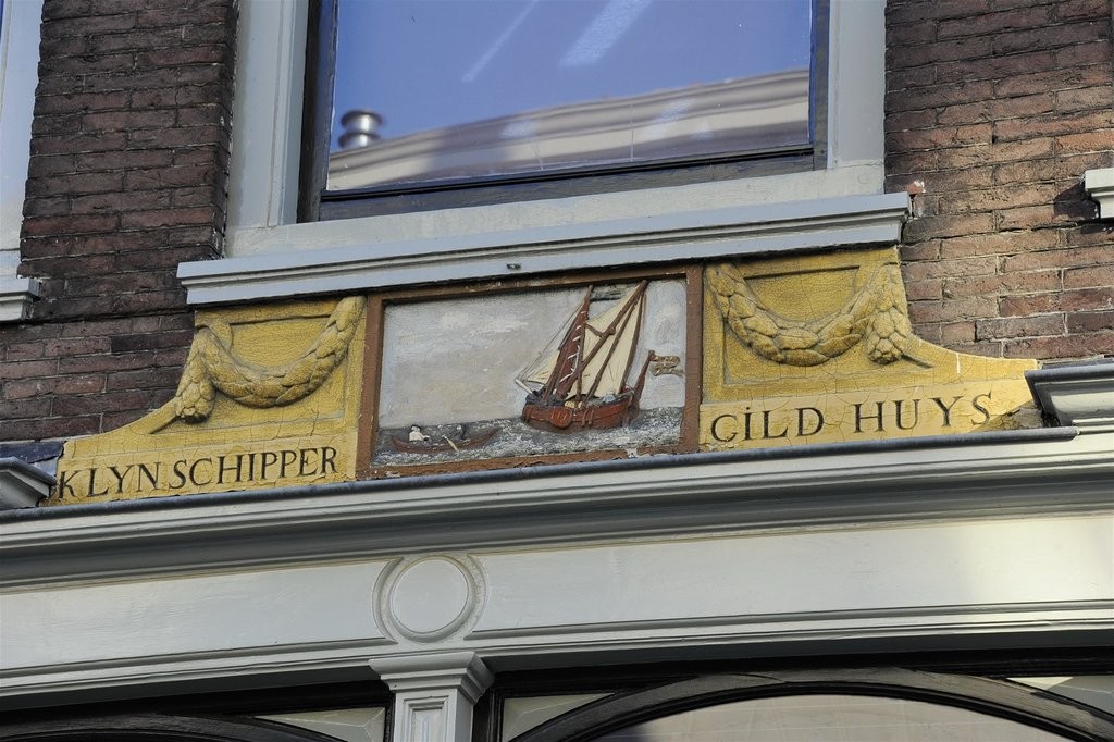 Tussenwoning te huur: Riedijk 102, Dordrecht