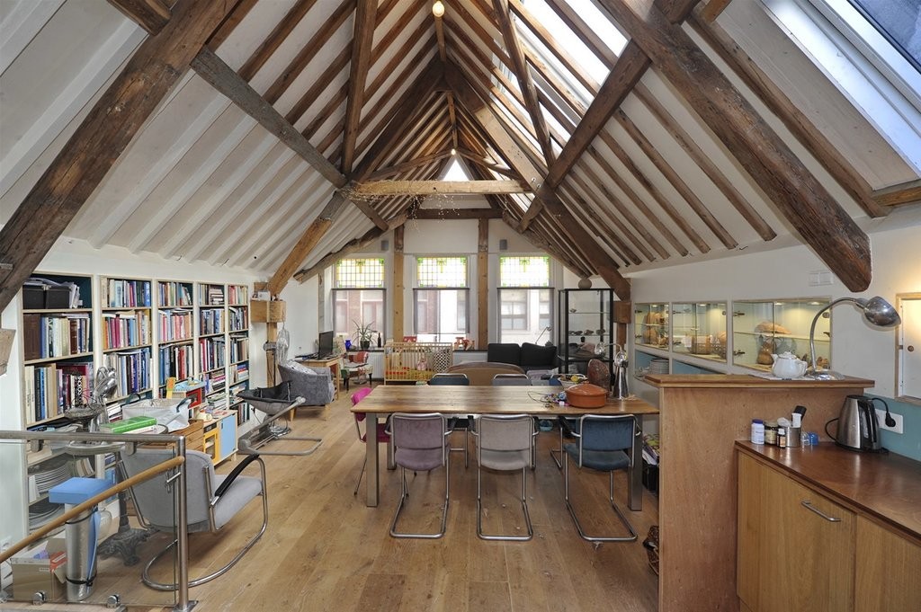 Tussenwoning te huur: Riedijk 102, Dordrecht