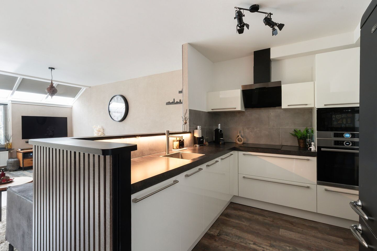 Appartement te koop: Boogjes 104, Dordrecht