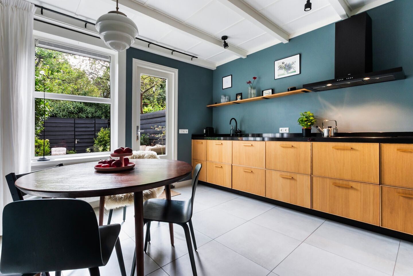 Tussenwoning te koop: Hoge Bakstraat 10, Dordrecht