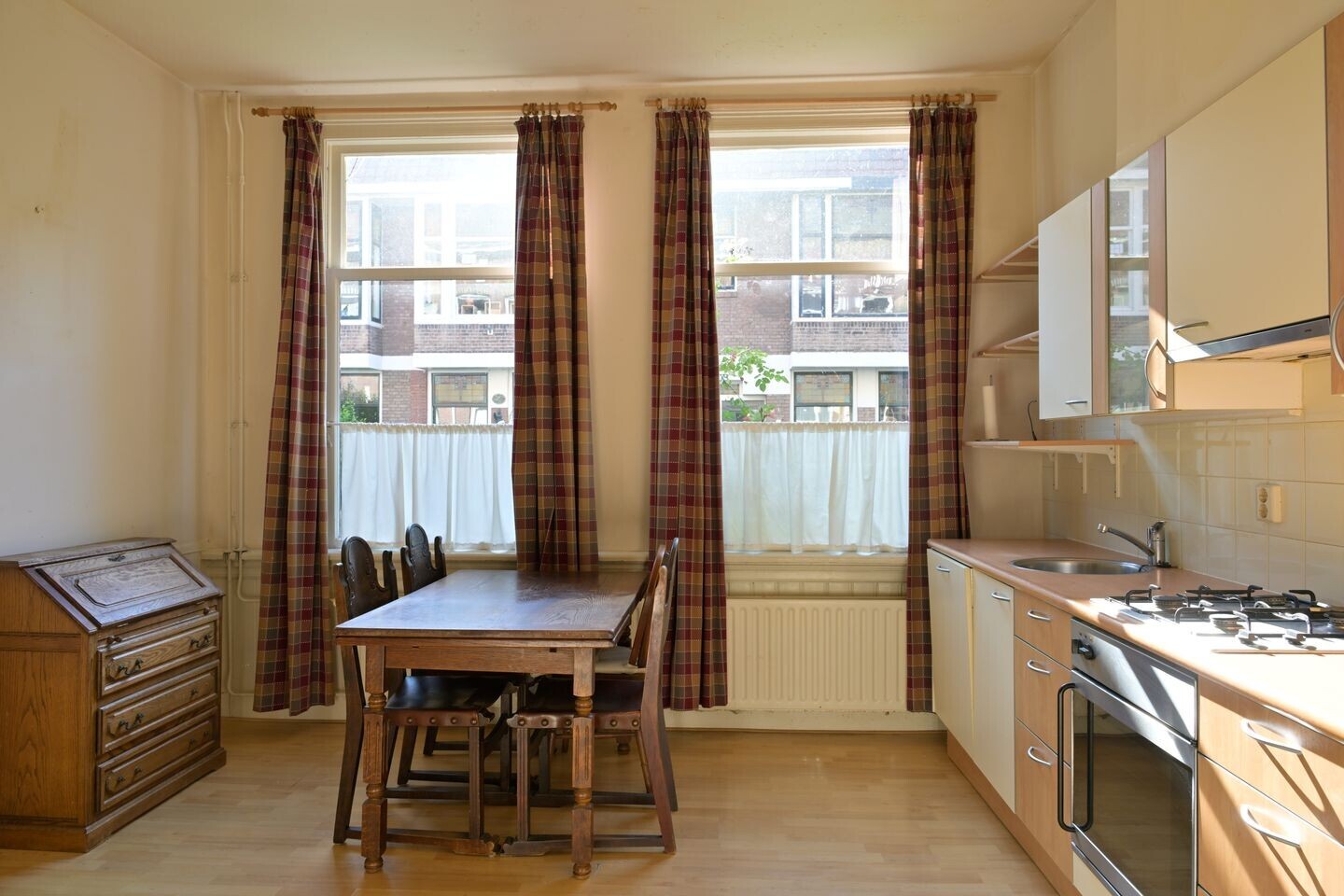 Tussenwoning te koop: Koninginnestraat 29, Dordrecht