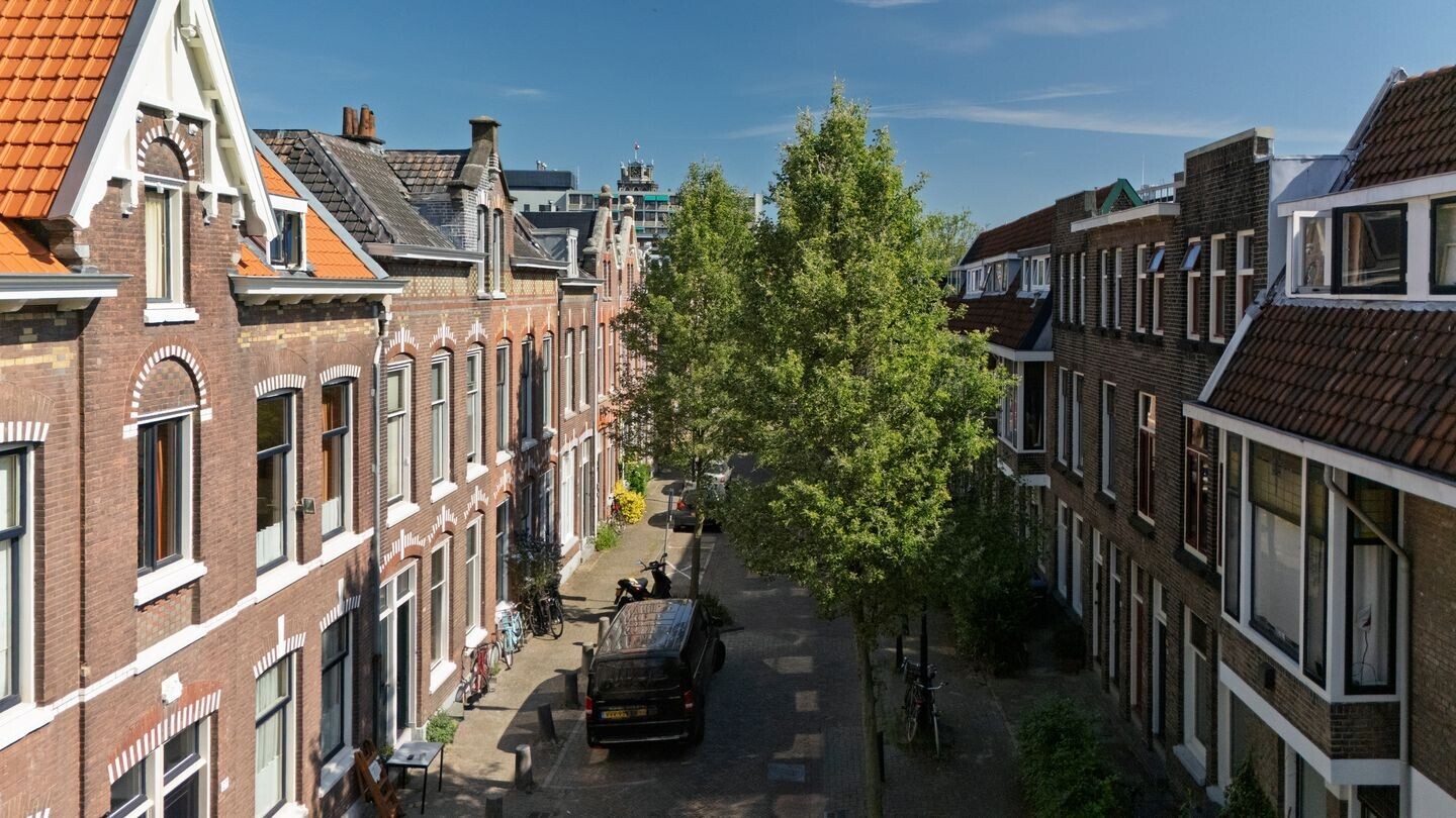 Tussenwoning te koop: Koninginnestraat 29, Dordrecht