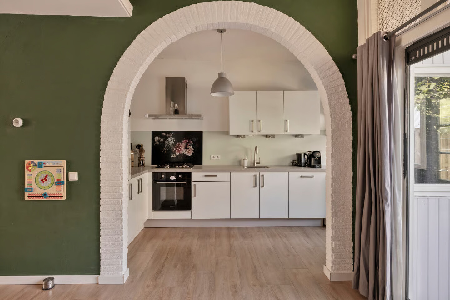 Tussenwoning te koop: Christiaan de Wetstraat 3, Dordrecht