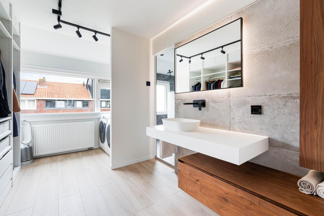Tussenwoning te koop: Floresstraat 9, Dordrecht