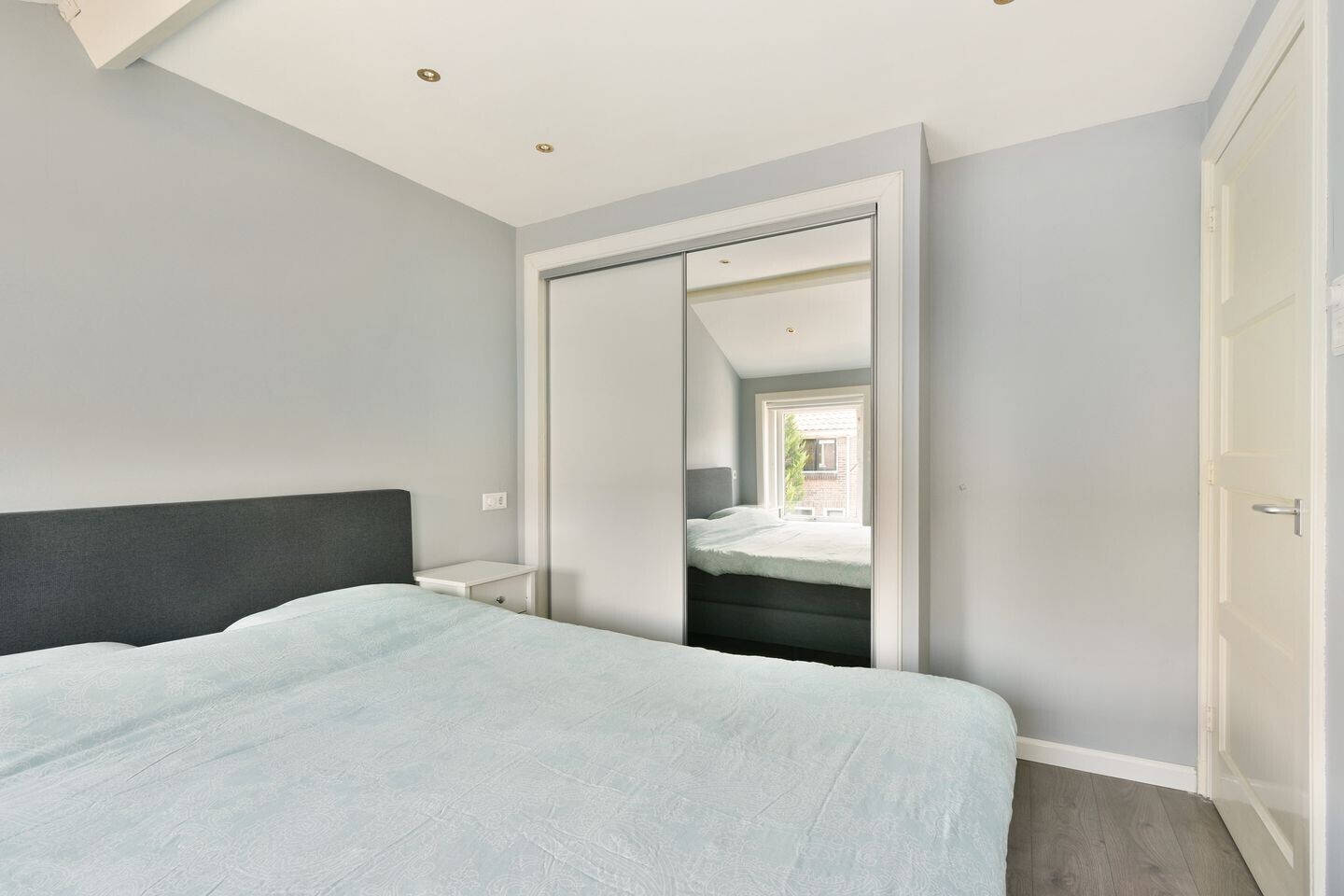 Tussenwoning te koop: Herradesstraat 23, Dordrecht