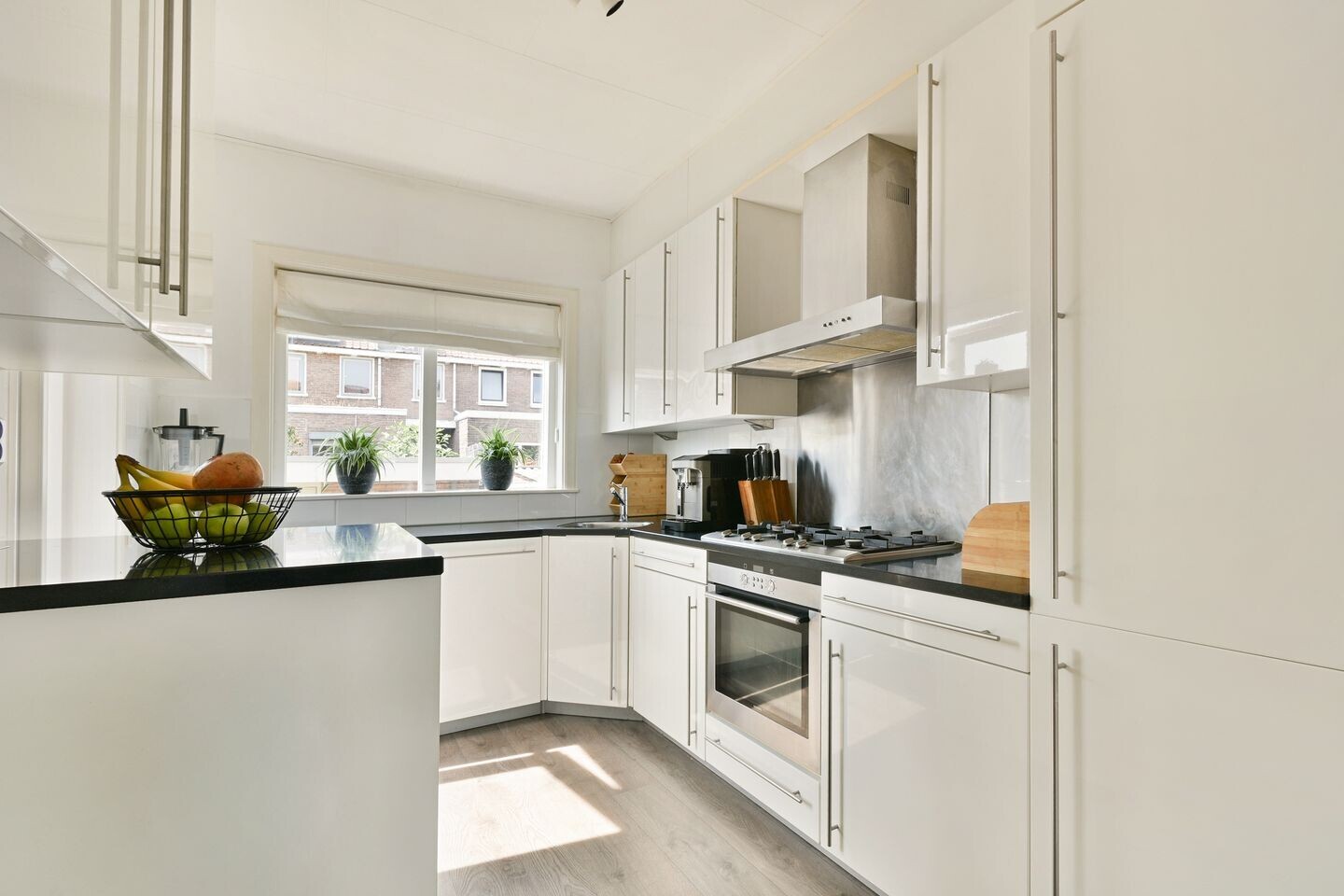 Tussenwoning te koop: Herradesstraat 23, Dordrecht