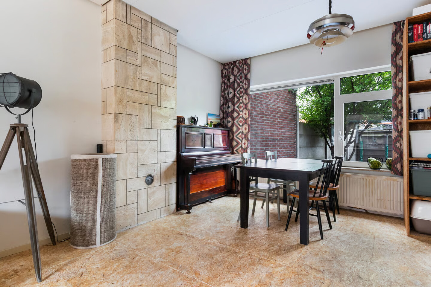 Tussenwoning te koop: Vorensaterstraat 17, Dordrecht