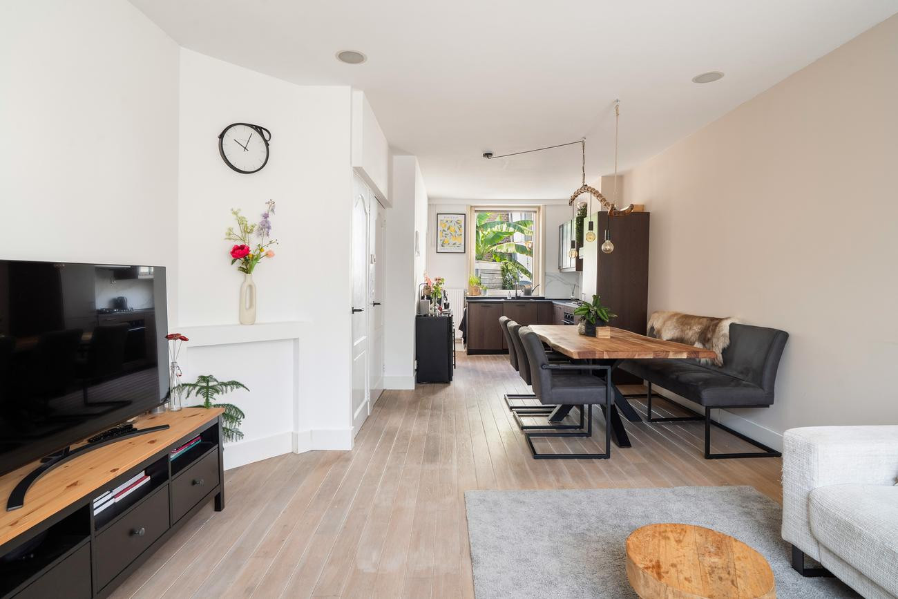 Hoekwoning te koop: Lombokstraat 1, Dordrecht