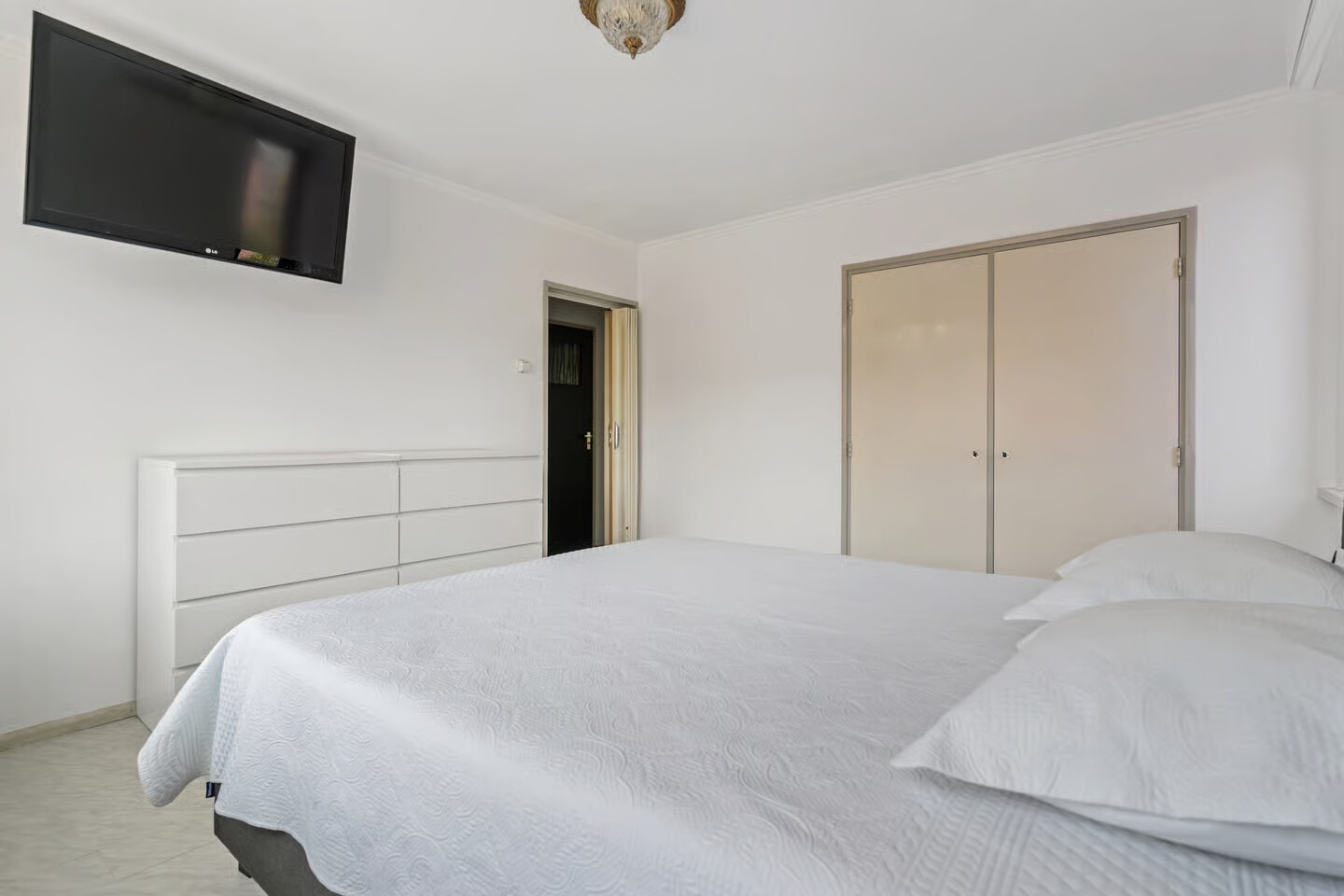 Hoekwoning te koop: Volkerakweg 36, Dordrecht