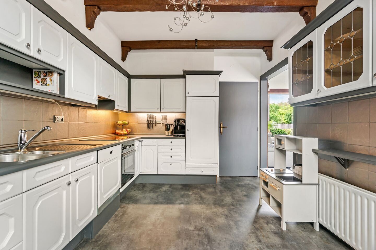 Hoekwoning te koop: Volkerakweg 36, Dordrecht
