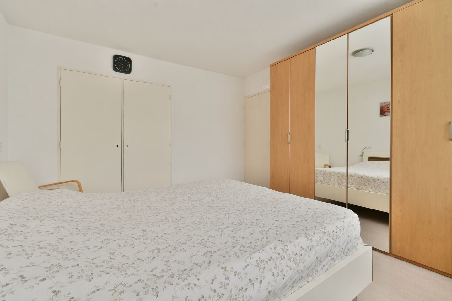 Tussenwoning te koop: Volkerakweg 54, Dordrecht