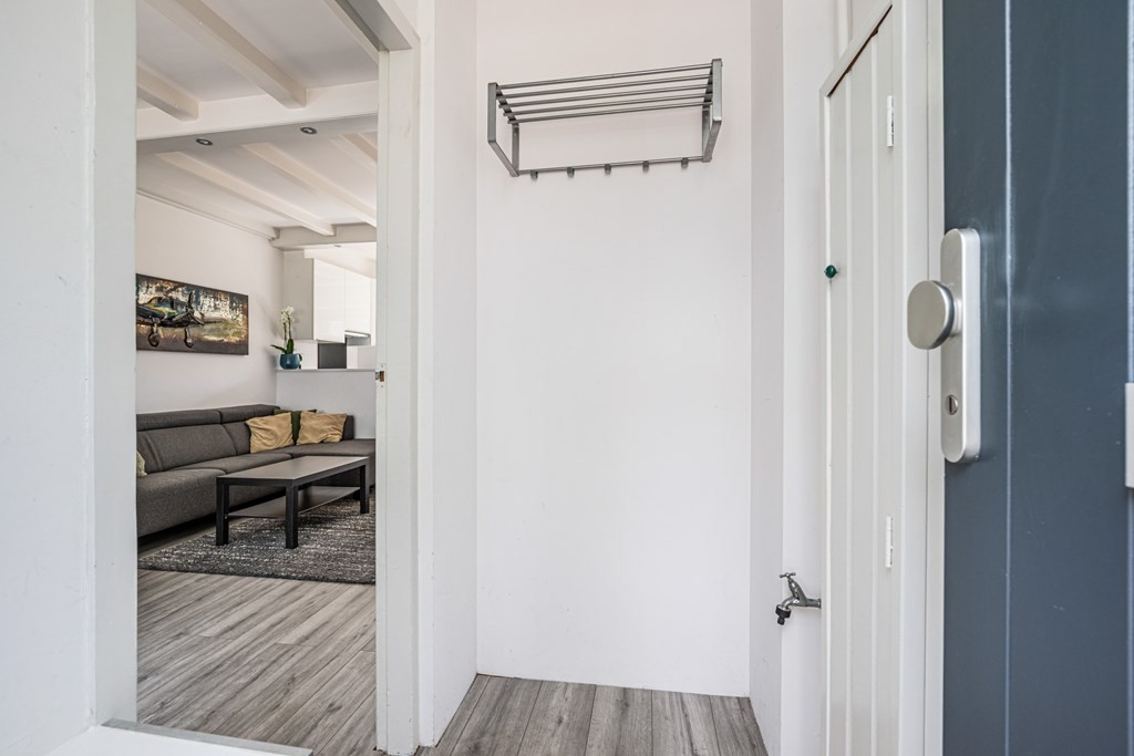 Tussenwoning te koop: Merwedestraat 157, Dordrecht