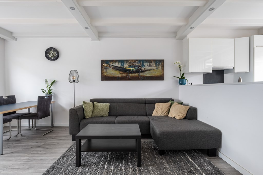 Tussenwoning te koop: Merwedestraat 157, Dordrecht