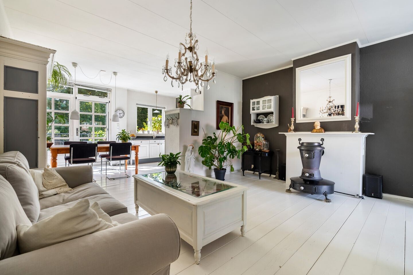 Tussenwoning te koop: Zuidendijk 49, Dordrecht