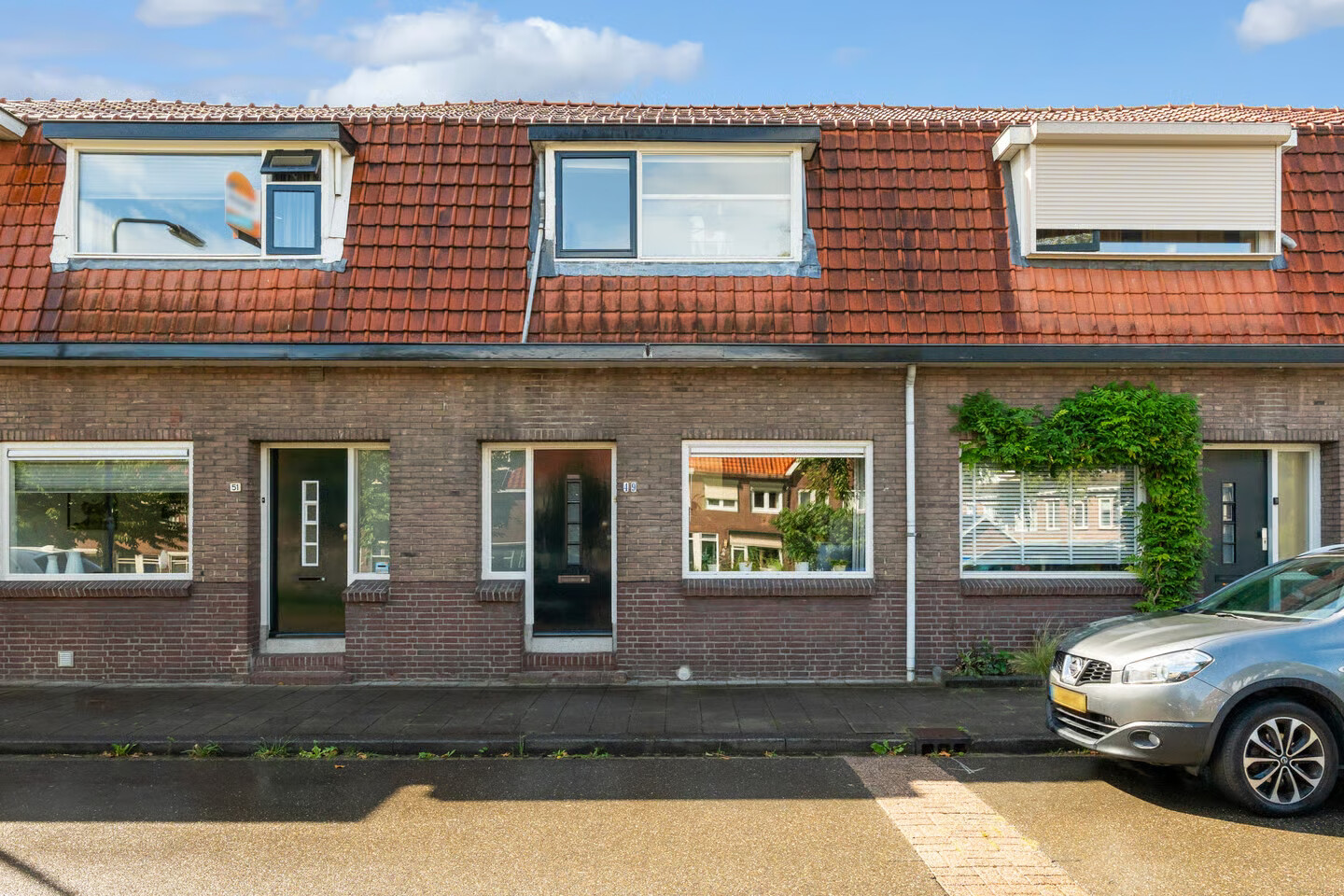 Tussenwoning te koop: Zuidendijk 49, Dordrecht