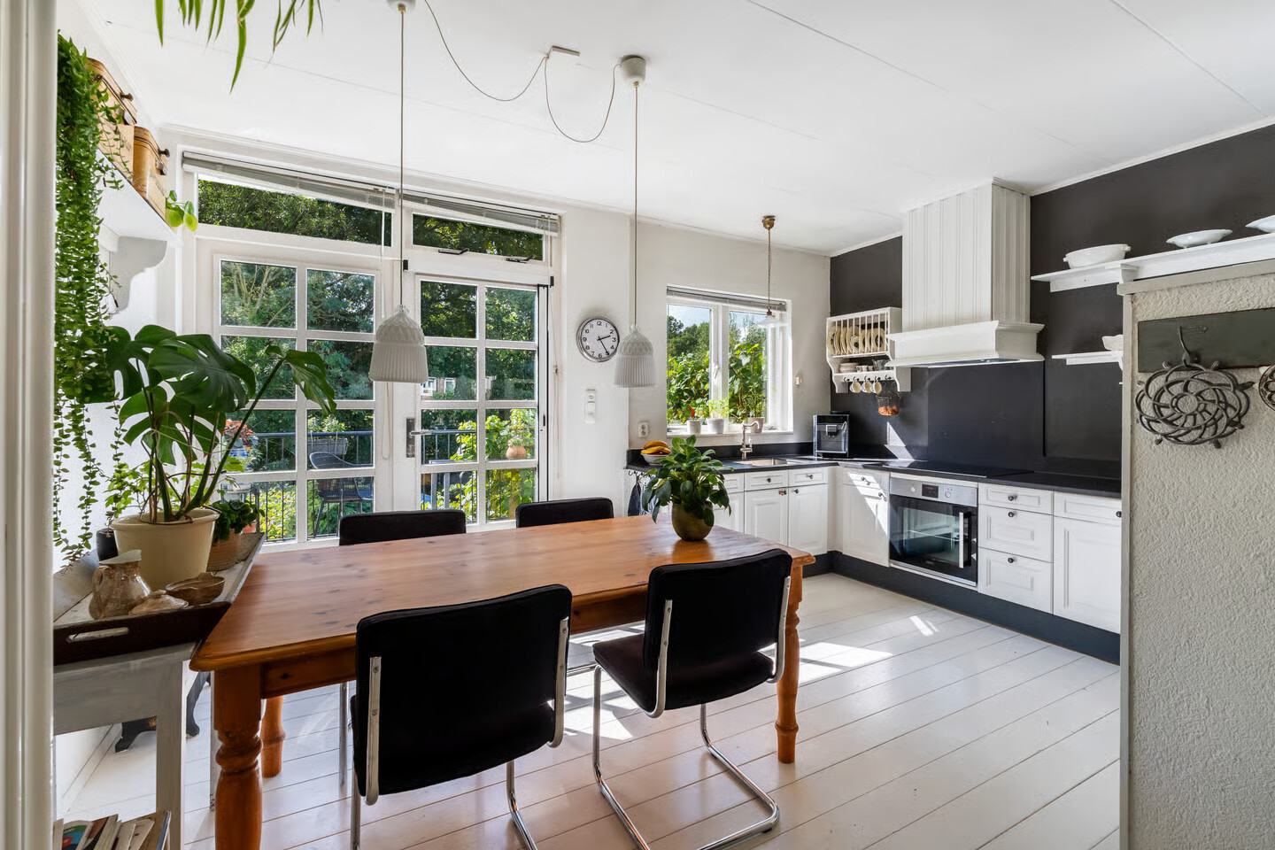 Tussenwoning te koop: Zuidendijk 49, Dordrecht