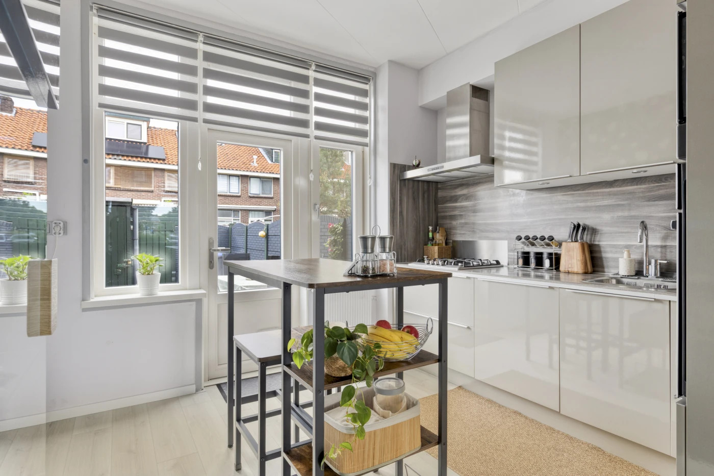 Tussenwoning te koop: Viottakade 94, Dordrecht