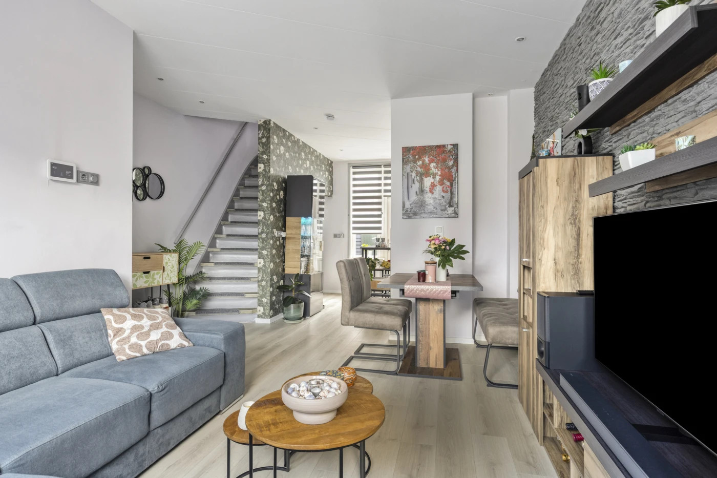 Tussenwoning te koop: Viottakade 94, Dordrecht