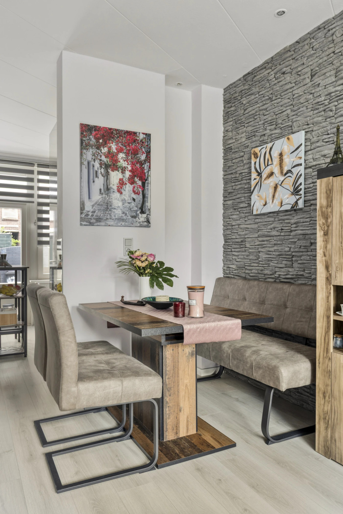Tussenwoning te koop: Viottakade 94, Dordrecht