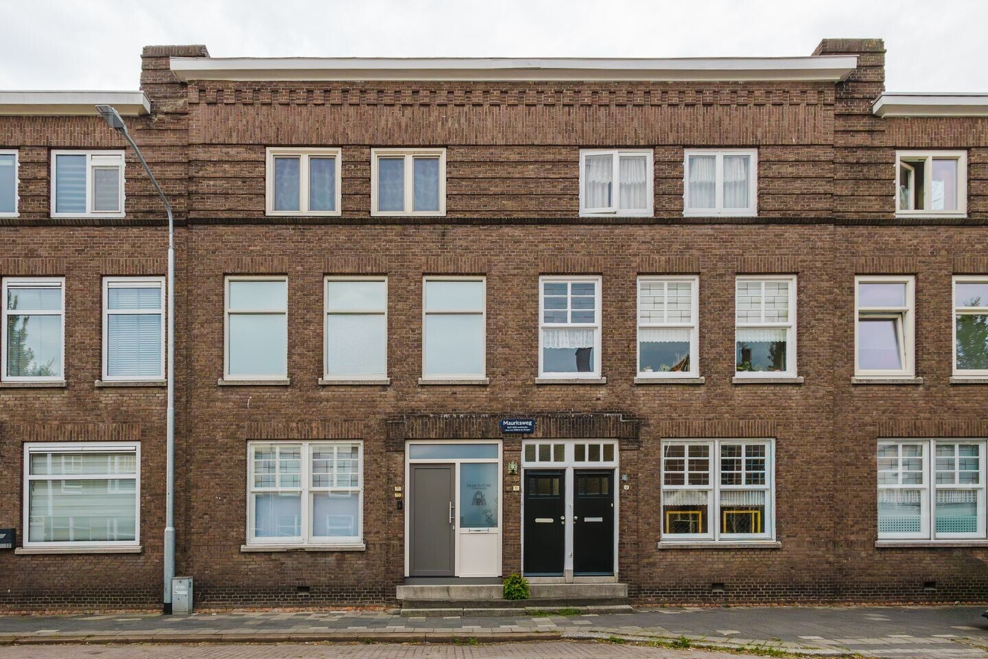 Tussenwoning te koop: Mauritsweg 13, Dordrecht