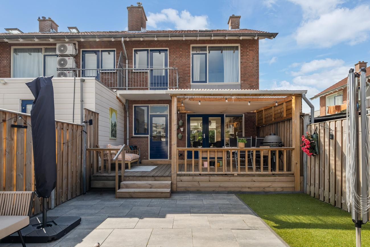 Hoekwoning te koop: Saksen-Weimarstraat 7, Dordrecht