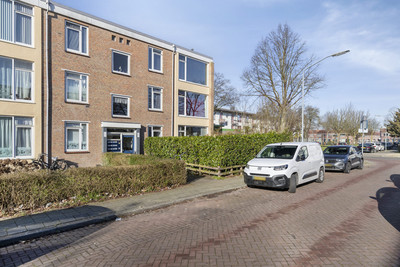 Anna van Bu. 1