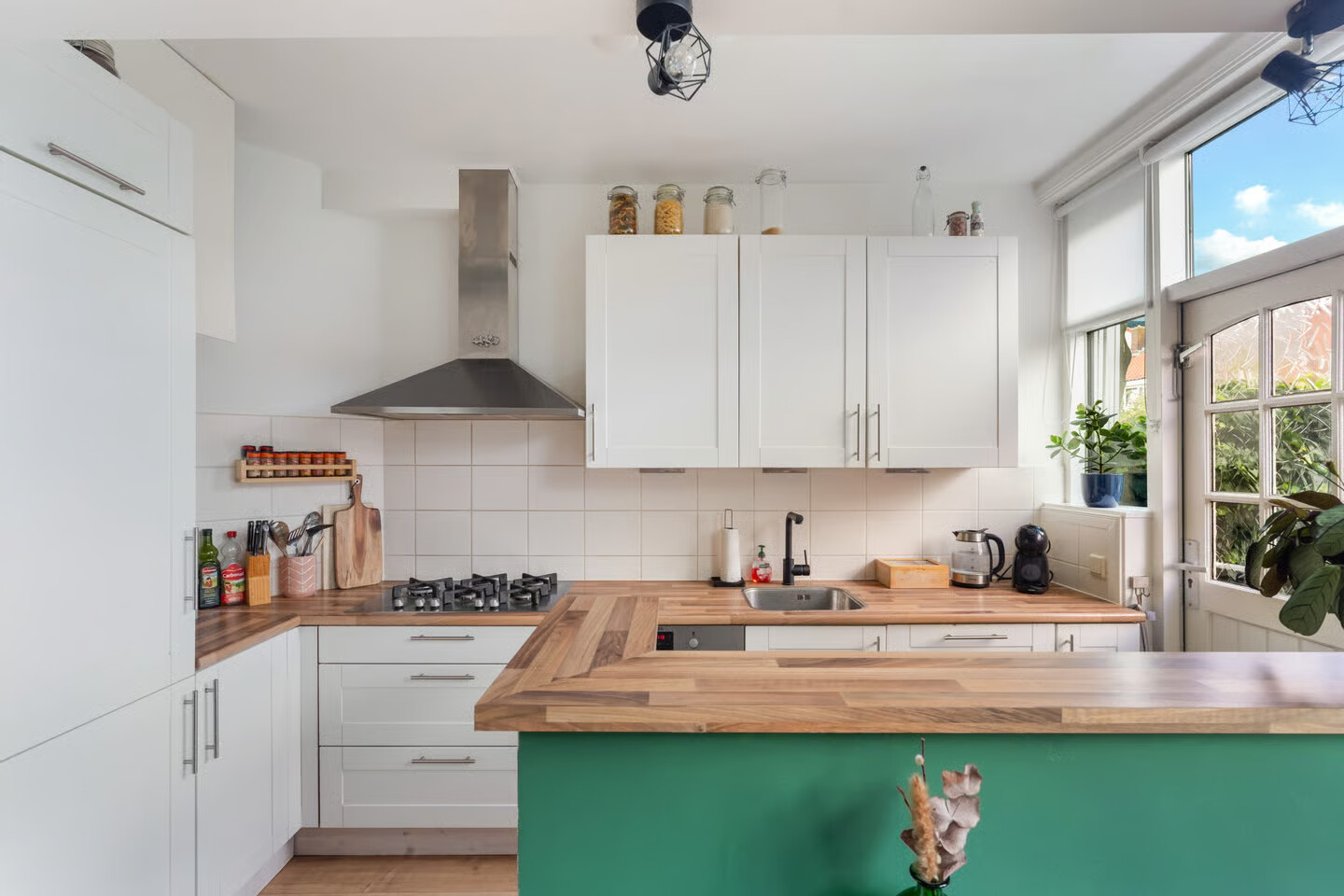 Tussenwoning te koop: Van Blanckenburgstraat 67, Dordrecht