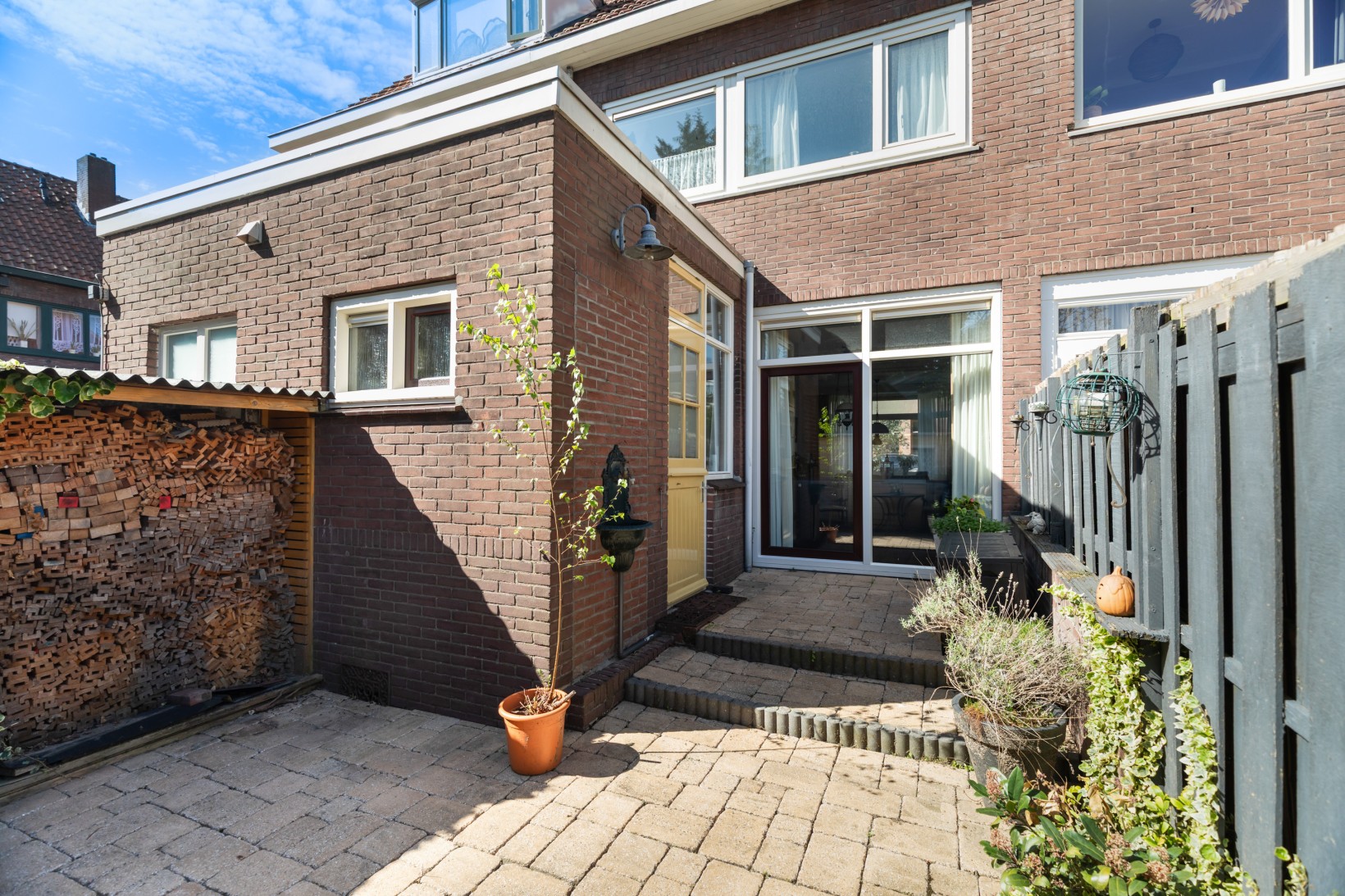 Tussenwoning te koop: Brederodestraat 6, Dordrecht