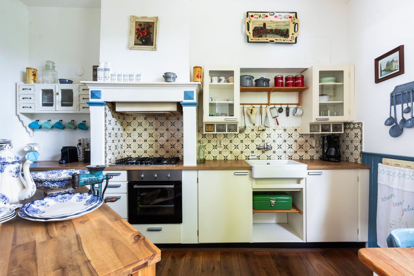 Tussenwoning te koop: Willemstraat 28, Dordrecht