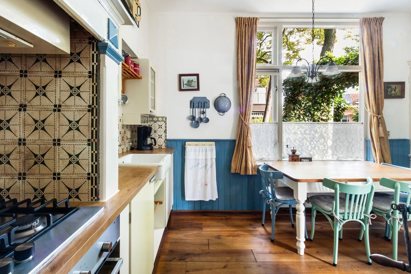 Tussenwoning te koop: Willemstraat 28, Dordrecht