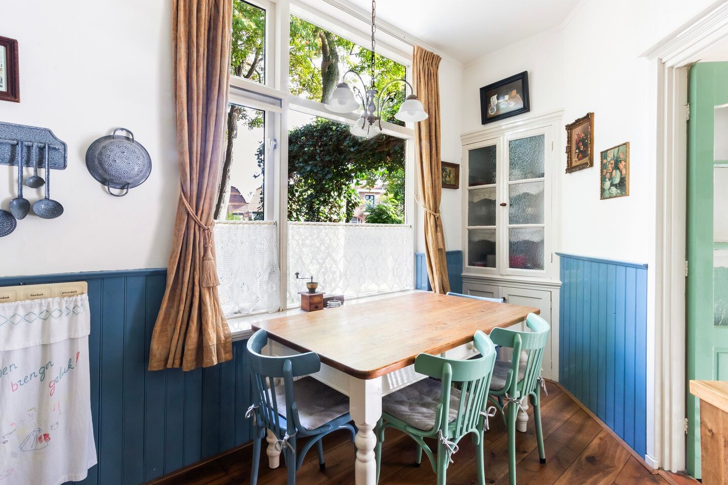 Tussenwoning te koop: Willemstraat 28, Dordrecht