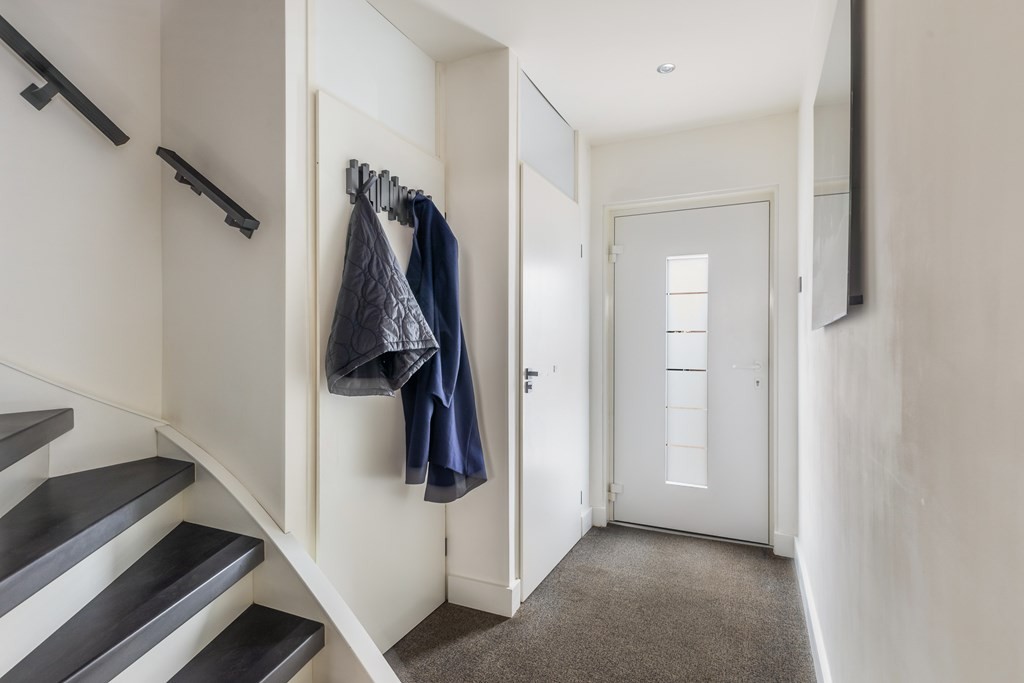 Hoekwoning te koop: Jean-Paul Sartre-erf 27, Dordrecht