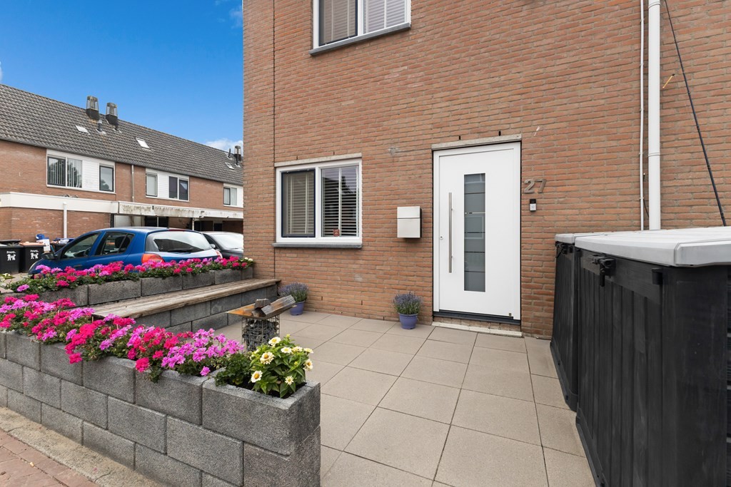 Hoekwoning te koop: Jean-Paul Sartre-erf 27, Dordrecht