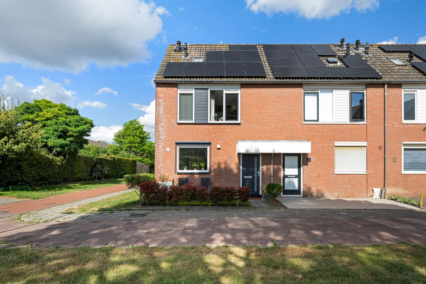 Hoekwoning te koop: Jean-Paul Sartre-erf 70, Dordrecht