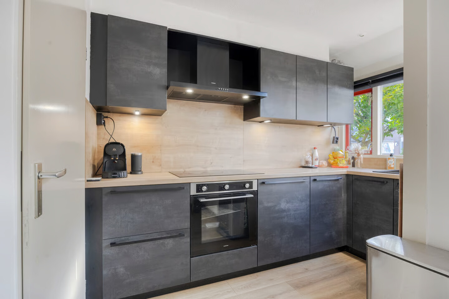 Tussenwoning te koop: Simon Vestdijk-erf 66, Dordrecht
