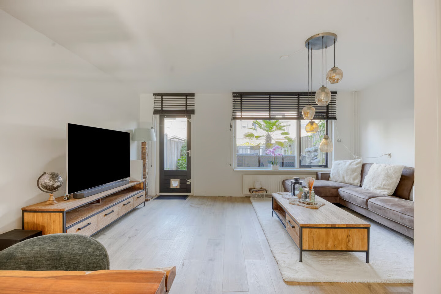 Tussenwoning te koop: Simon Vestdijk-erf 66, Dordrecht