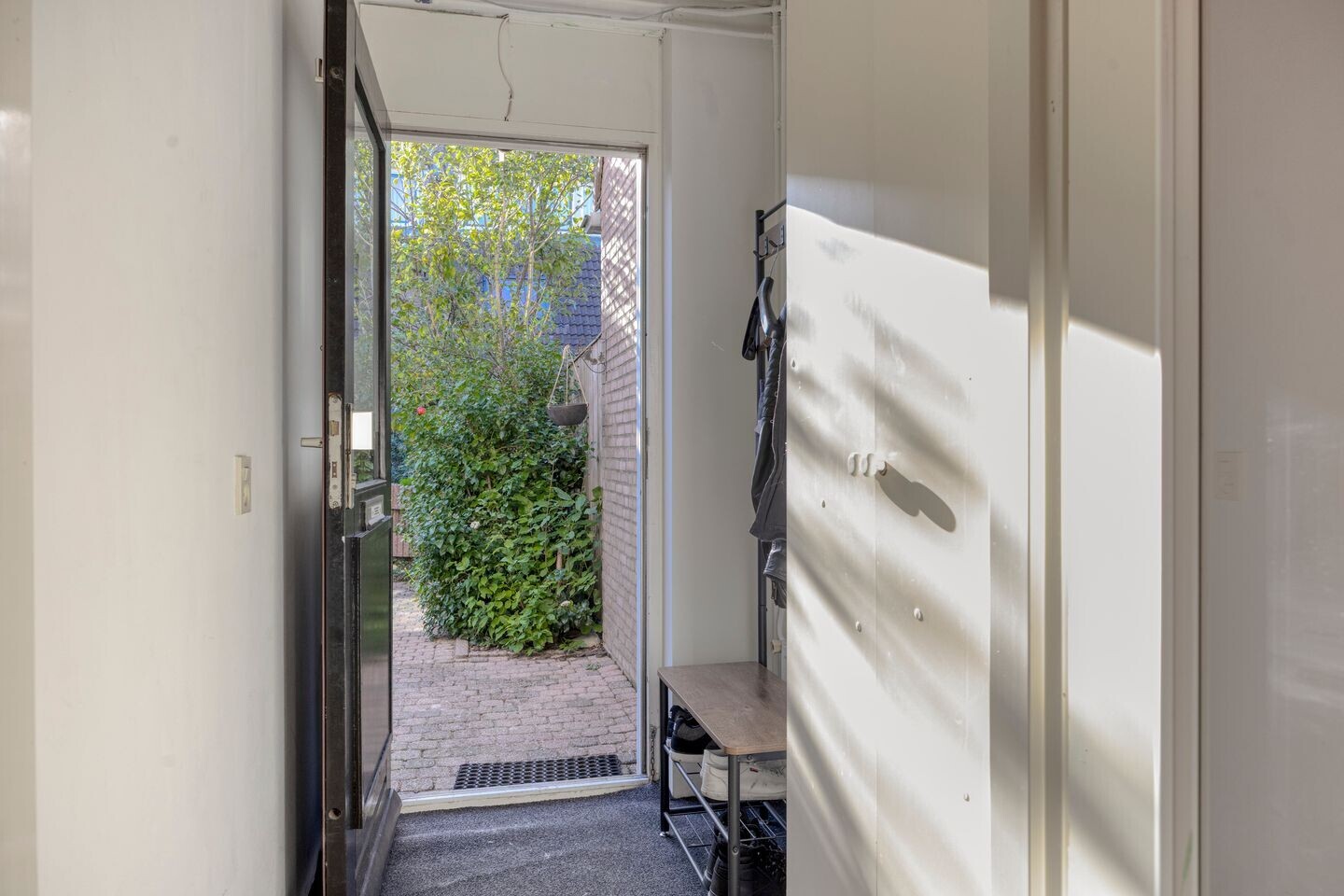 Tussenwoning te koop: Simon Vestdijk-erf 66, Dordrecht