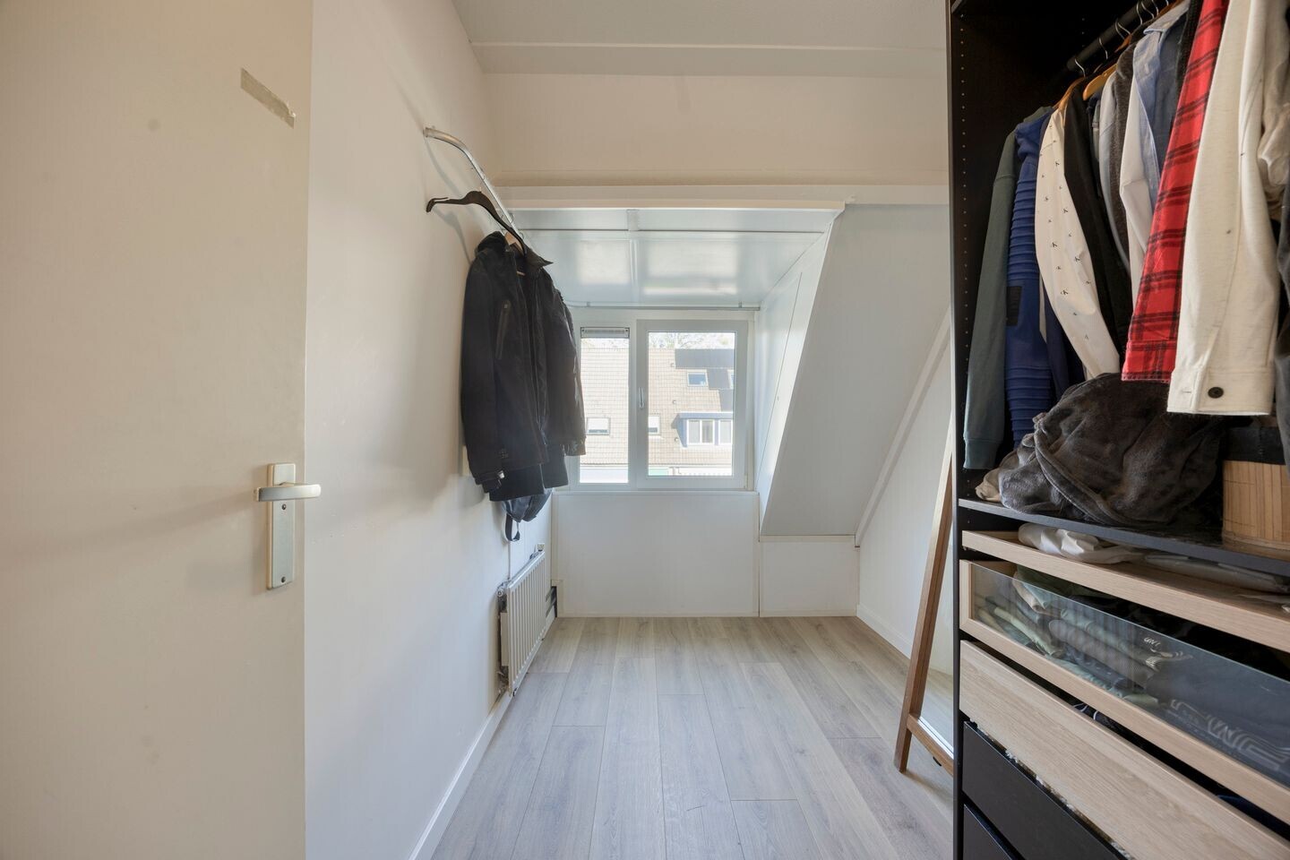 Tussenwoning te koop: Simon Vestdijk-erf 66, Dordrecht