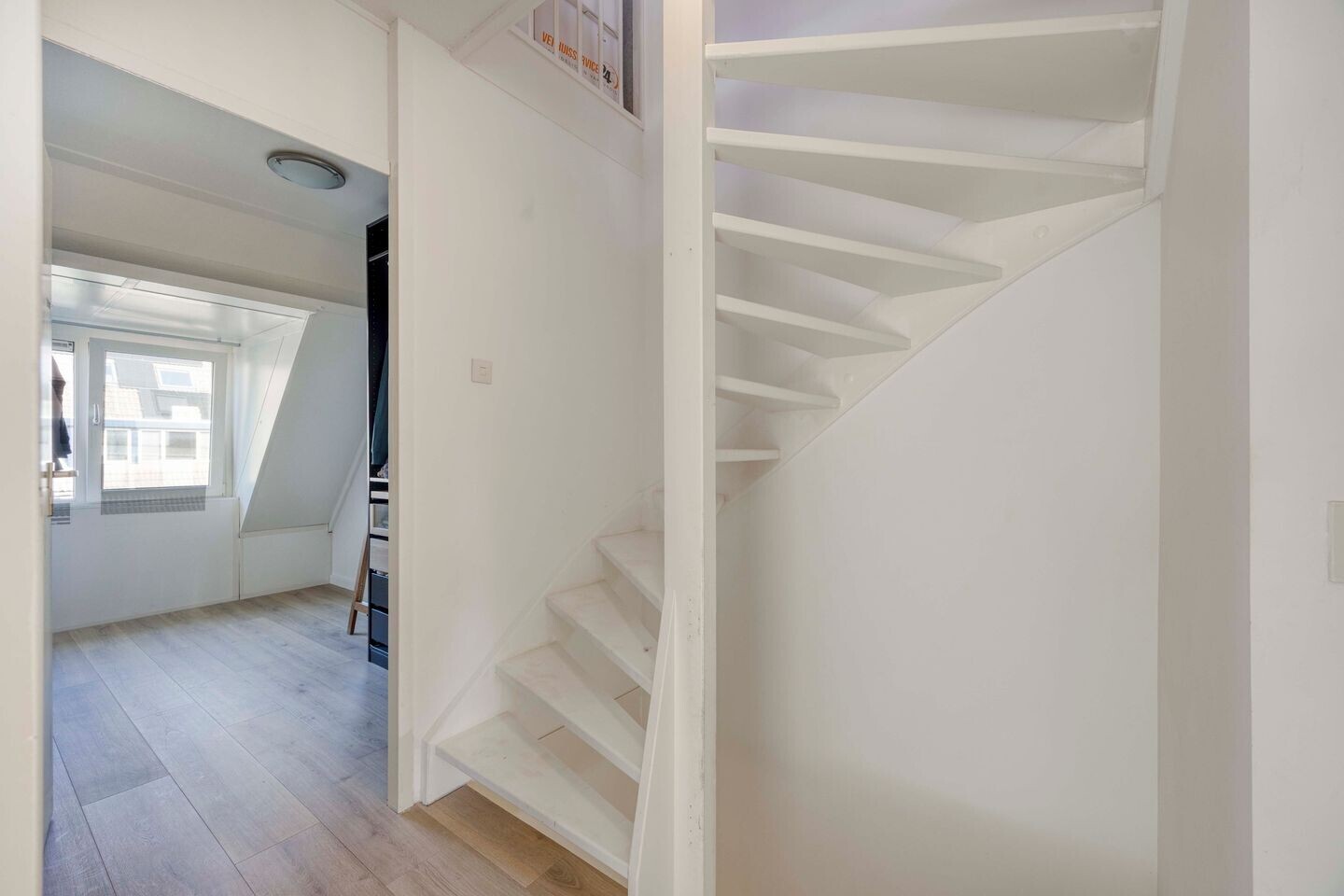 Tussenwoning te koop: Simon Vestdijk-erf 66, Dordrecht