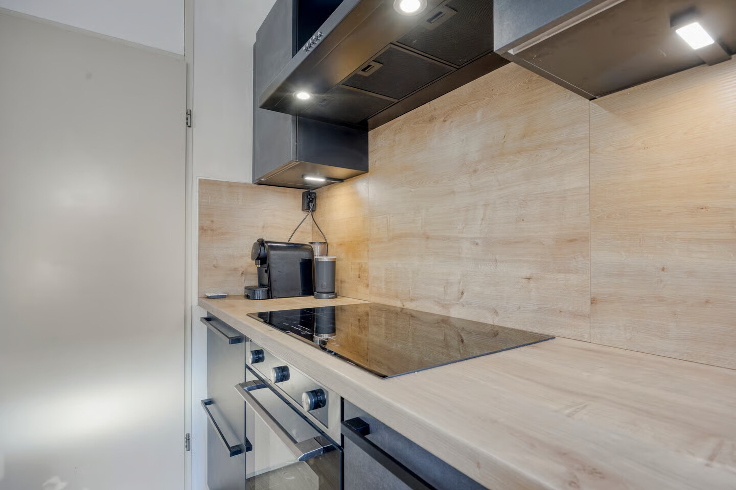 Tussenwoning te koop: Simon Vestdijk-erf 66, Dordrecht